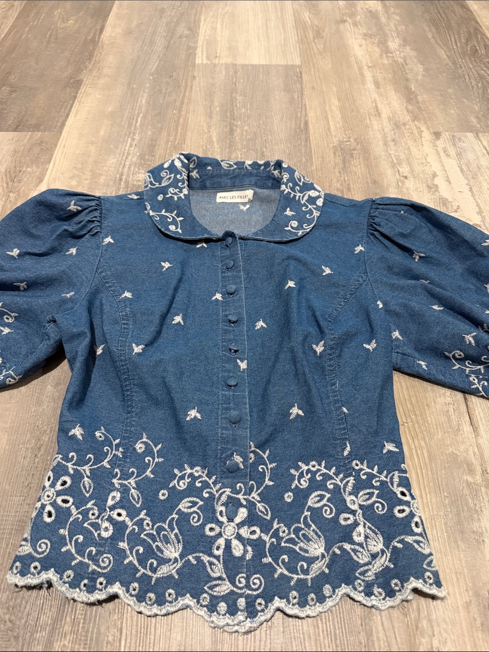 Avec Les Filles Needle Blue Cotton Chambray Embroidered Top - Picture 9 of 12